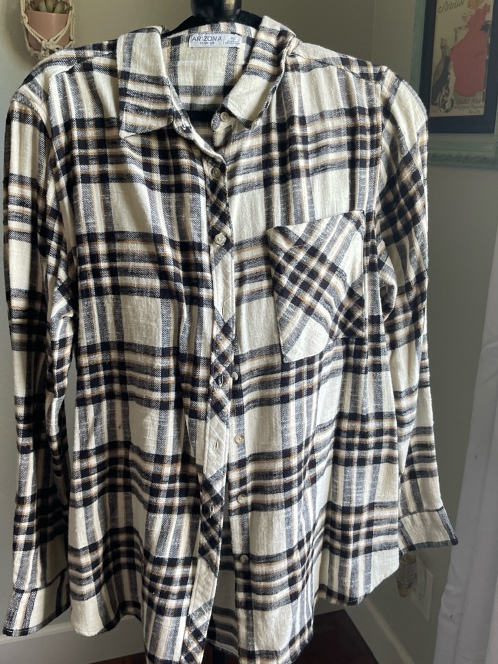 Arizona Jean Company Black and Cream Plaid Button-Up Shirt
